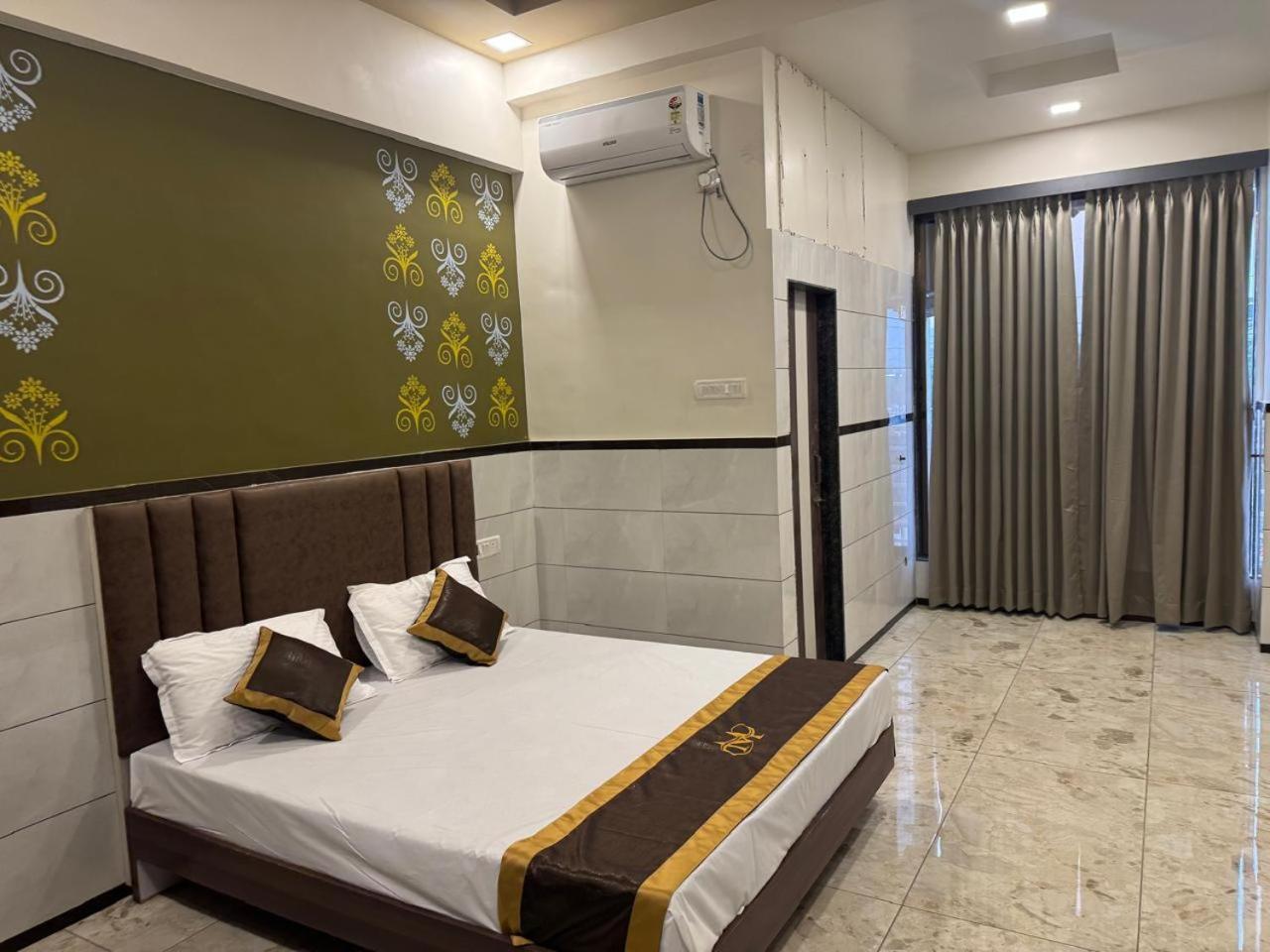 Majestic Inn Vasai Ngoại thất bức ảnh